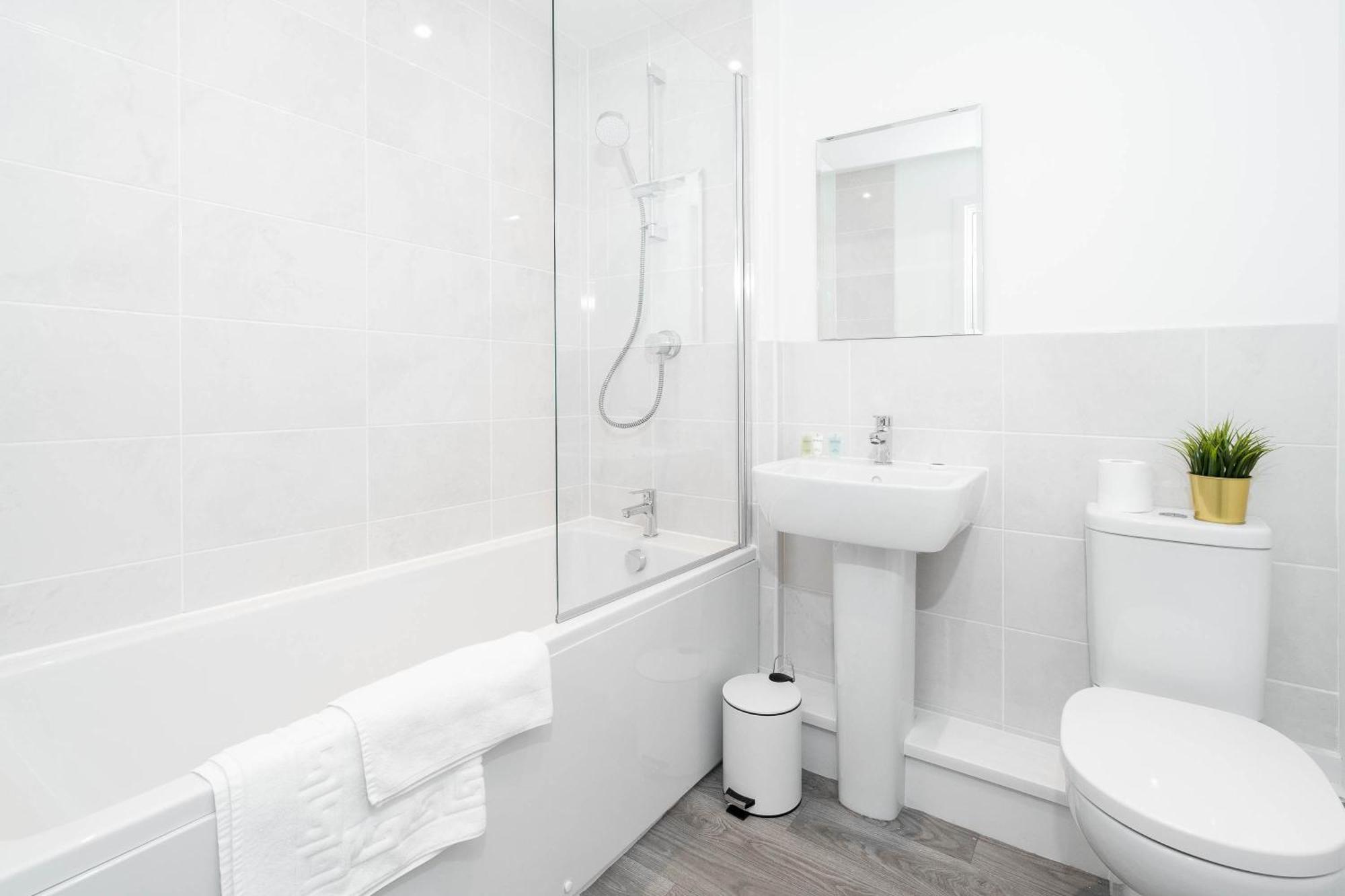 Apartment In Selly Oak - Parking Included 20Cc เบอร์มิงแฮม ภายนอก รูปภาพ